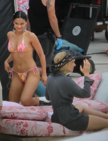 Camila Mendes