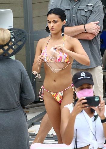 Camila Mendes