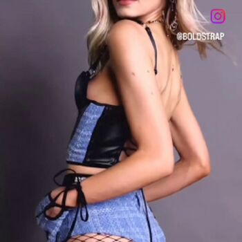 Camila Queiroz