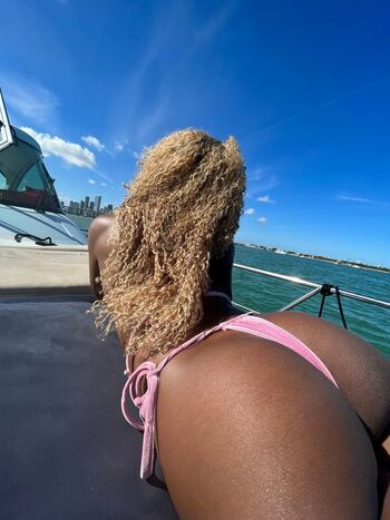 canadianyogababe