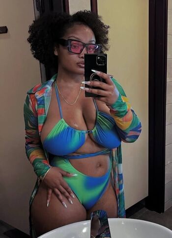 Candace B Harris