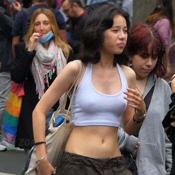 CANDID Boobs