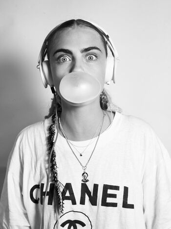 Cara Delevingne