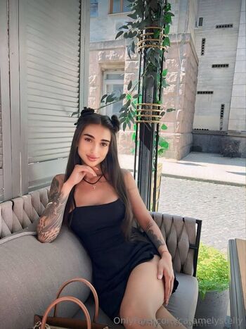 caramelystelly