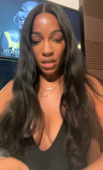 Cari Champion