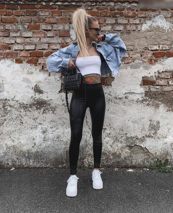 Carina_mthrfckr