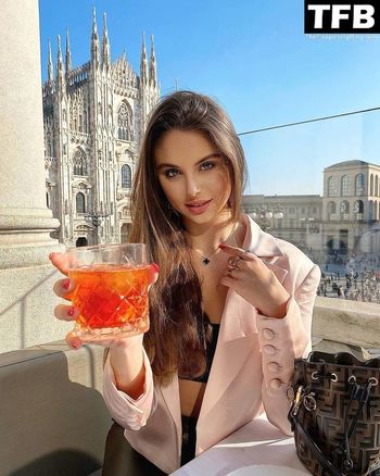 Carina Zavline