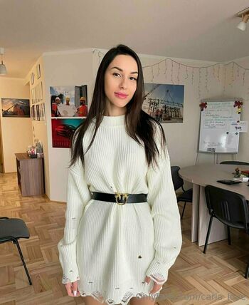 carla_love