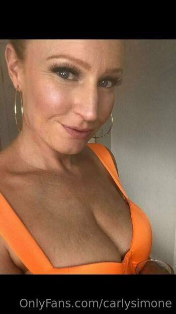 carlysimone