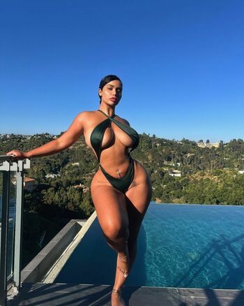 Carmela Habibi