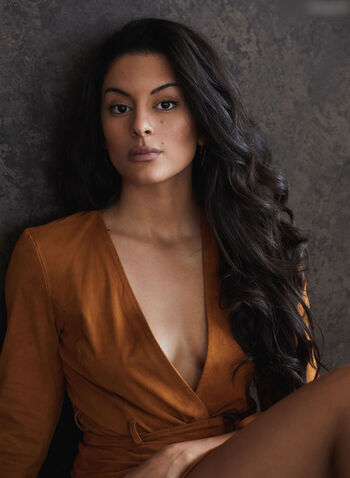 Carmela Zumbado