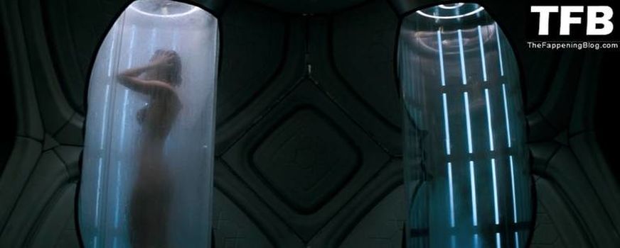 Carrie-Anne Moss