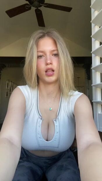 Carsen R