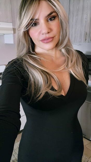 Cassie Cross