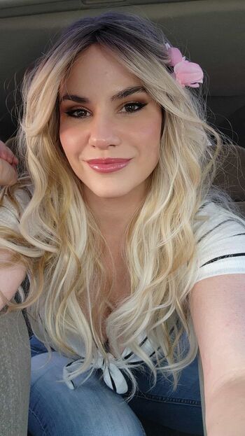Cassie Cross