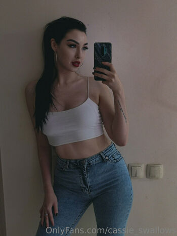 cassie_swallows