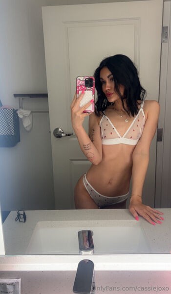 cassiejoxo