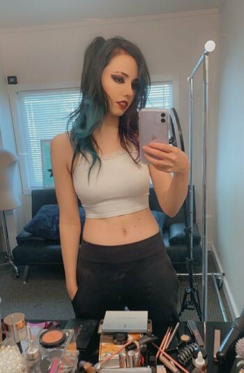 Charleemanderz