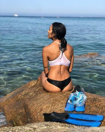 charlenaishani