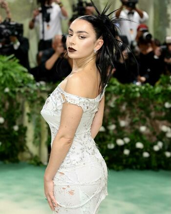 Charli XCX