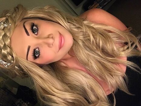 Charlotte Fox