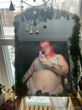 cheeks4cherry