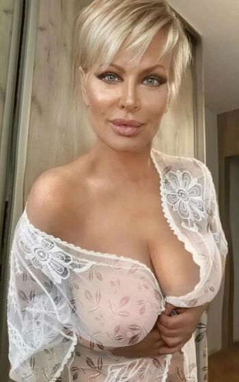 Cheri Lady