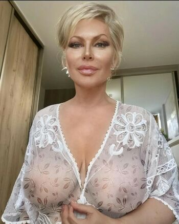 Cheri_vi