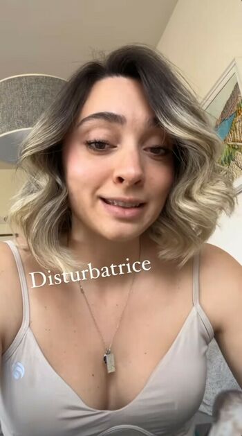 Chiara ASMR