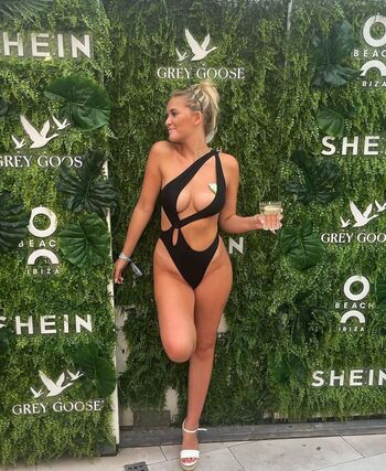 Chloe Burns