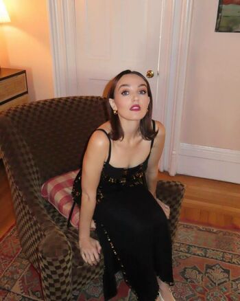 Chloe Fineman