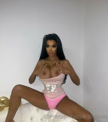 Chloe Khan