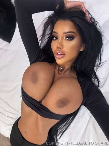 Chloe Khan