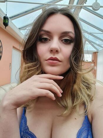 Chloe Louise Holt