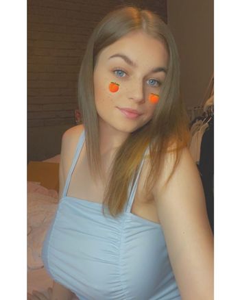 Chloe Louise Thomas