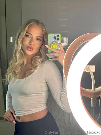 chloecarterxoxo