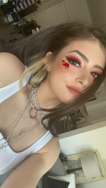 Chrissy Costanza