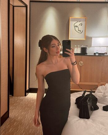 Chrissy Costanza