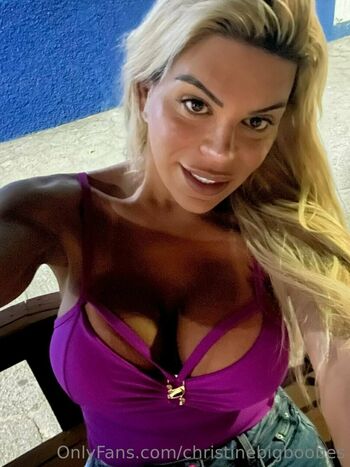 christinebigboobes
