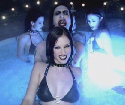 Chyler Leigh