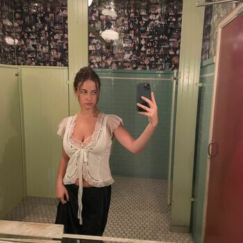 Claire Helen Clrhln