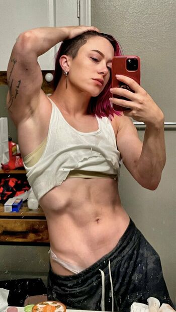 Claire Max