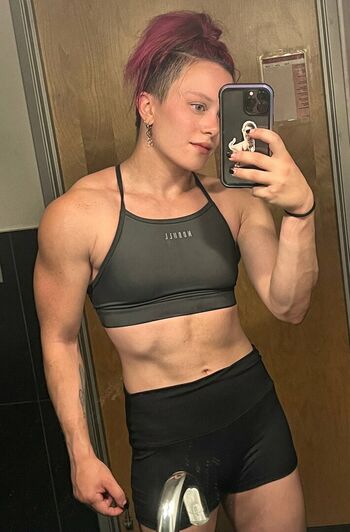 Claire Max