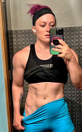 Claire Max