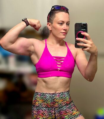 Claire Max