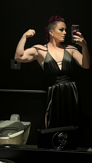 Claire Max