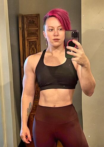 Claire Max