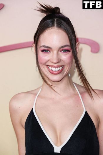 Claudia Sulewski