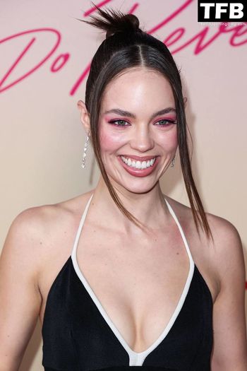 Claudia Sulewski