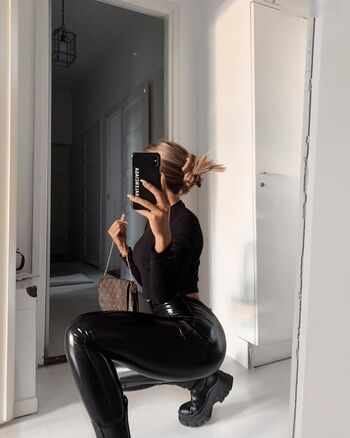 Claudiaisabella